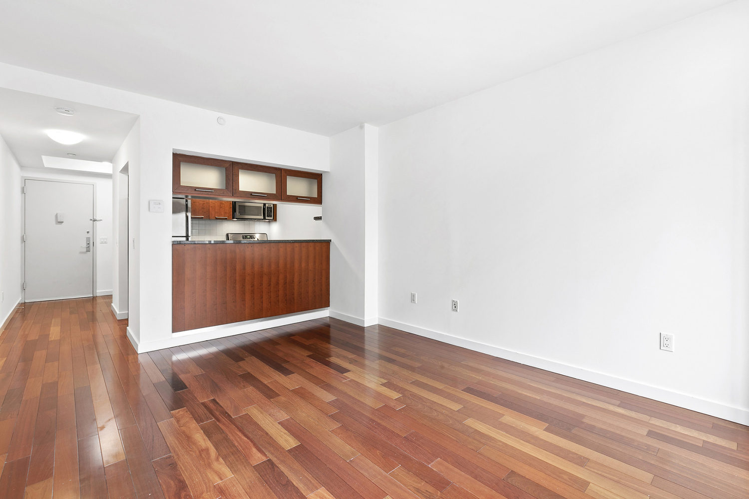 121 East 23rd Street, Unit 6G Manhattan, NY 10010 - Photo 2 of 9