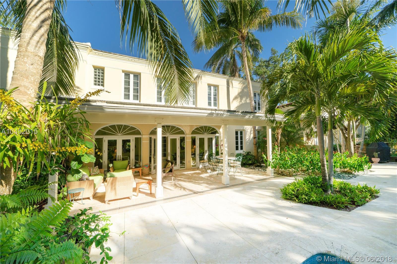 5121 North Bay Road Miami Beach, FL 33140 - Photo 2 of 2