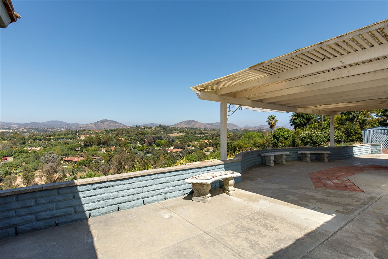 5476 La Crescenta Road Rancho Santa Fe, CA 92067 - Photo 12 of 14