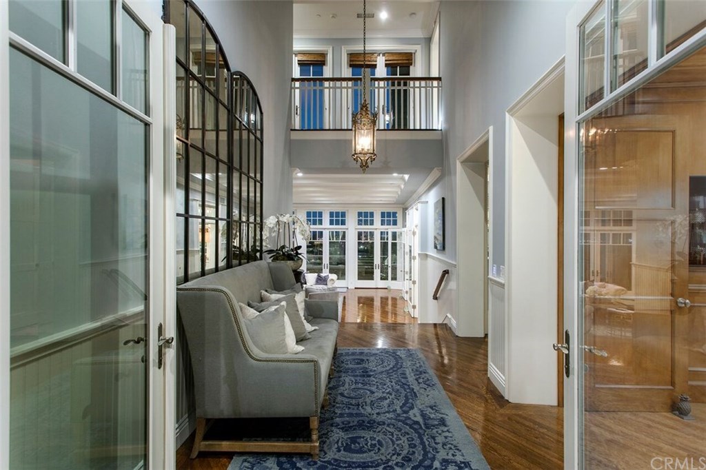 311 Kings Road Newport Beach, CA 92663 - Photo 6 of 50