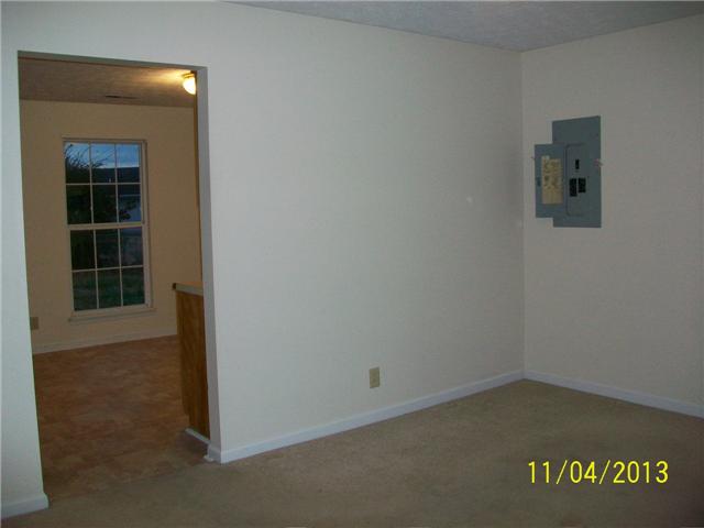 1007 State Line Road Oak Grove, KY 42262 - Photo 2 of 13