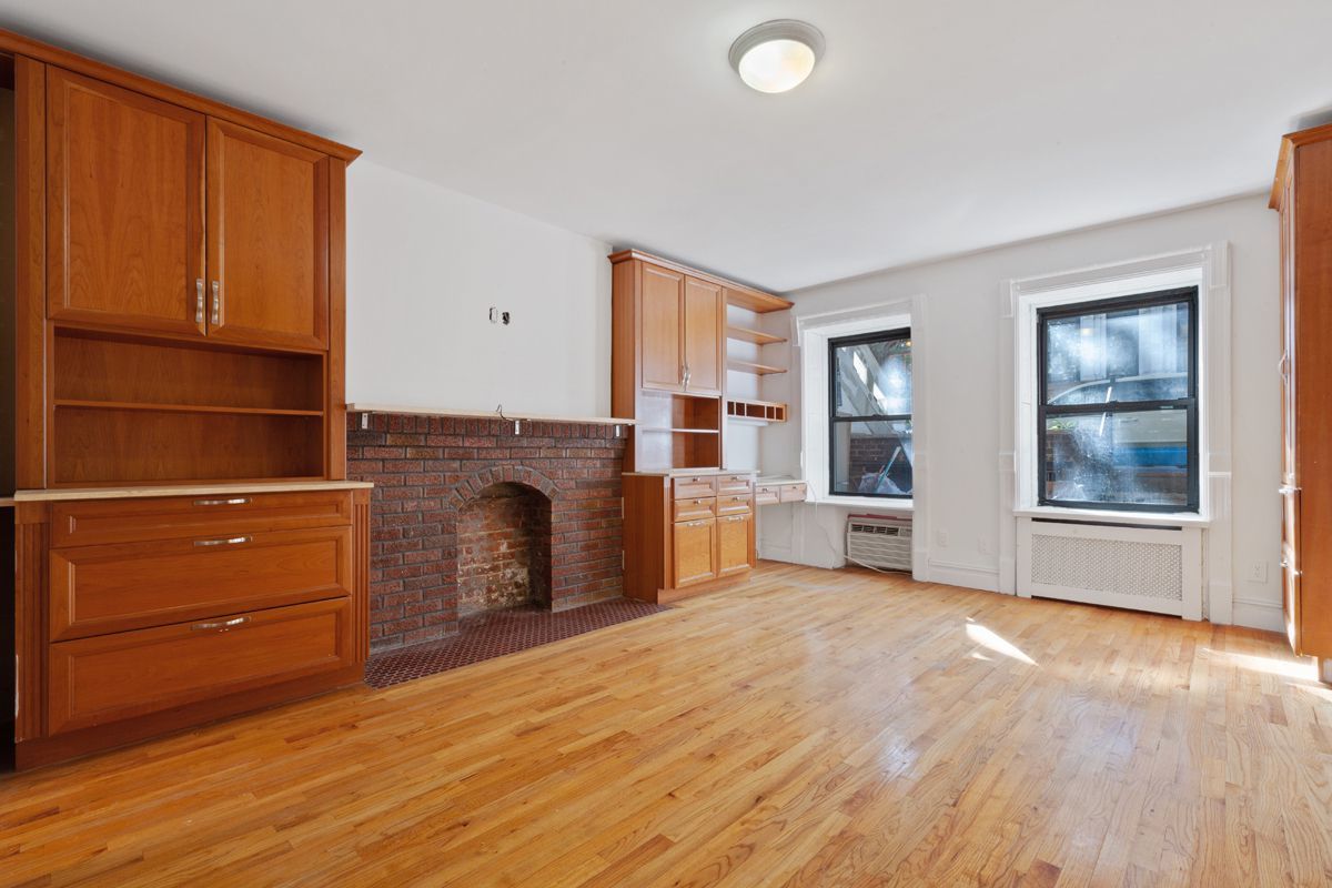 43 West 76th Street, Unit AB Manhattan, NY 10023 - Photo 1 of 7