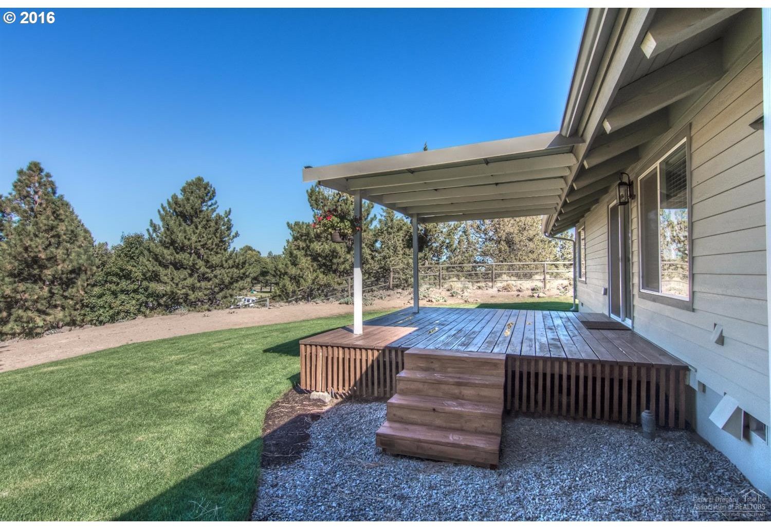 61845 Dobbin Road Bend, OR 97702 - Photo 16 of 25