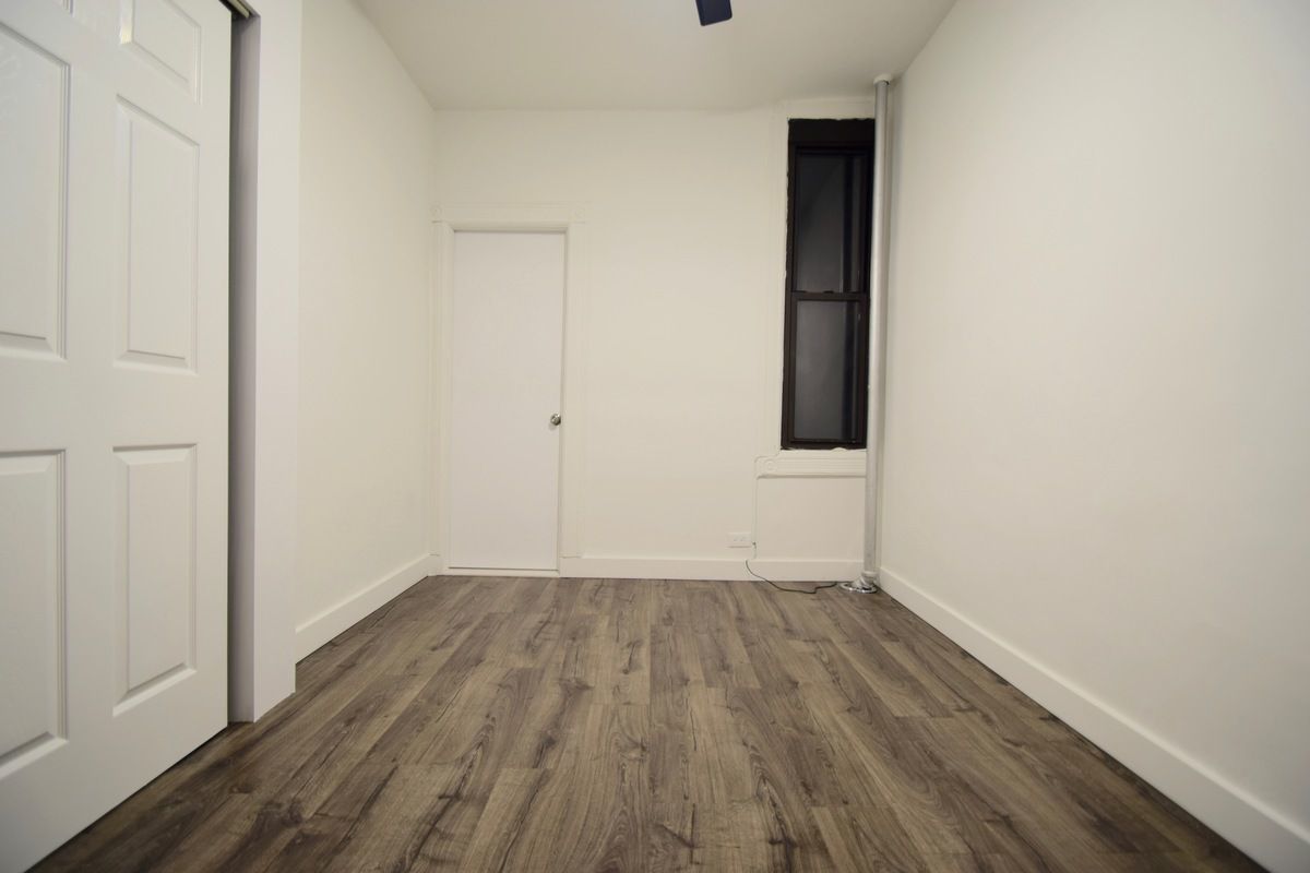 223 East 88th Street, Unit 1 Manhattan, NY 10128 - Photo 2 of 5