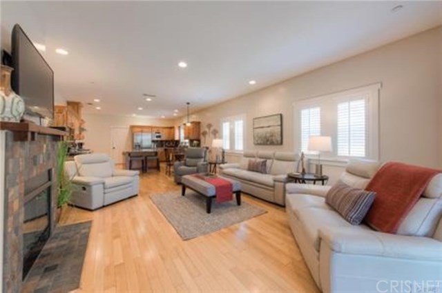 821 North Frederic Street Burbank, CA 91505 - Photo 10 of 23