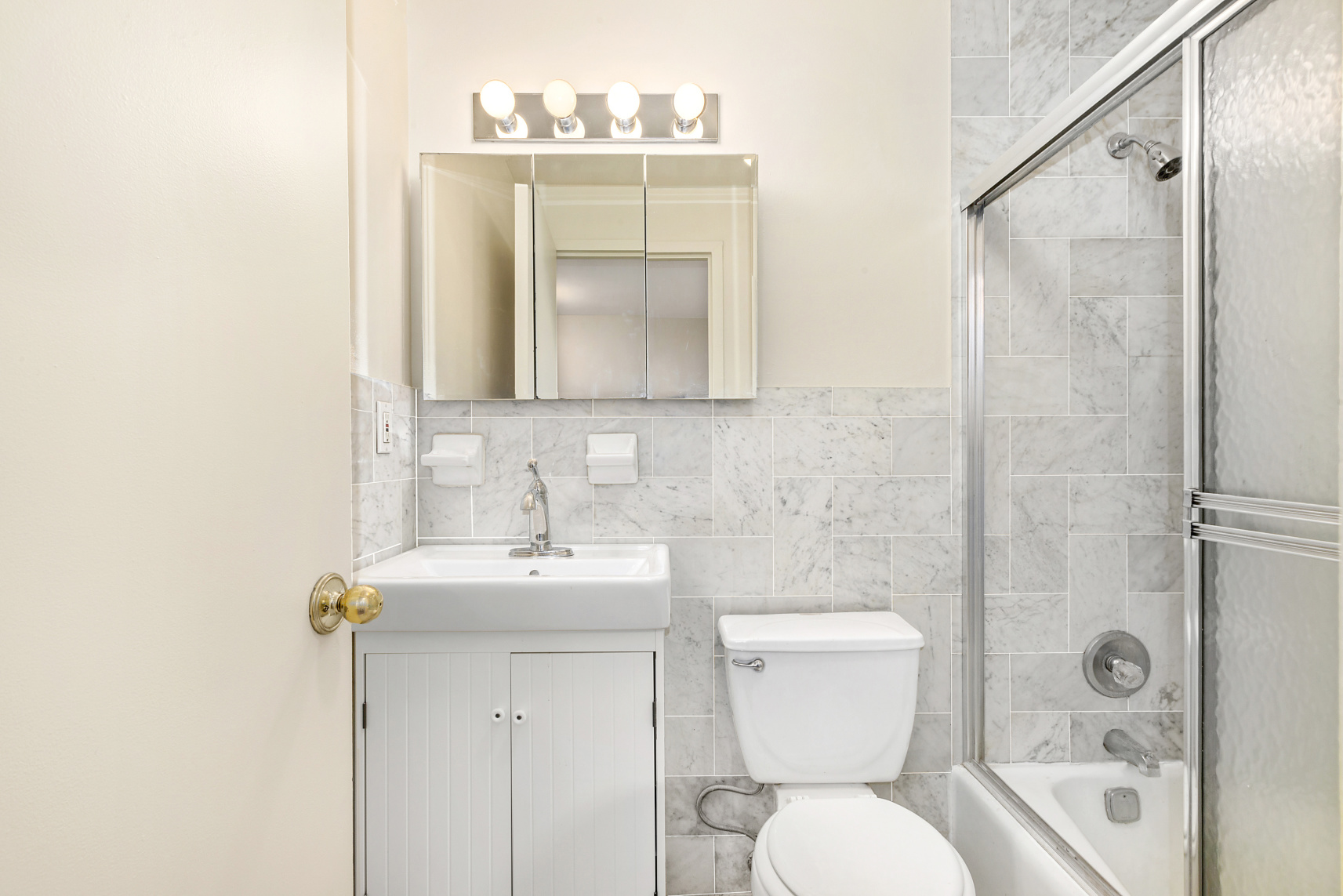 325 West 51st Street, Unit 5A Manhattan, NY 10019 - Photo 6 of 8