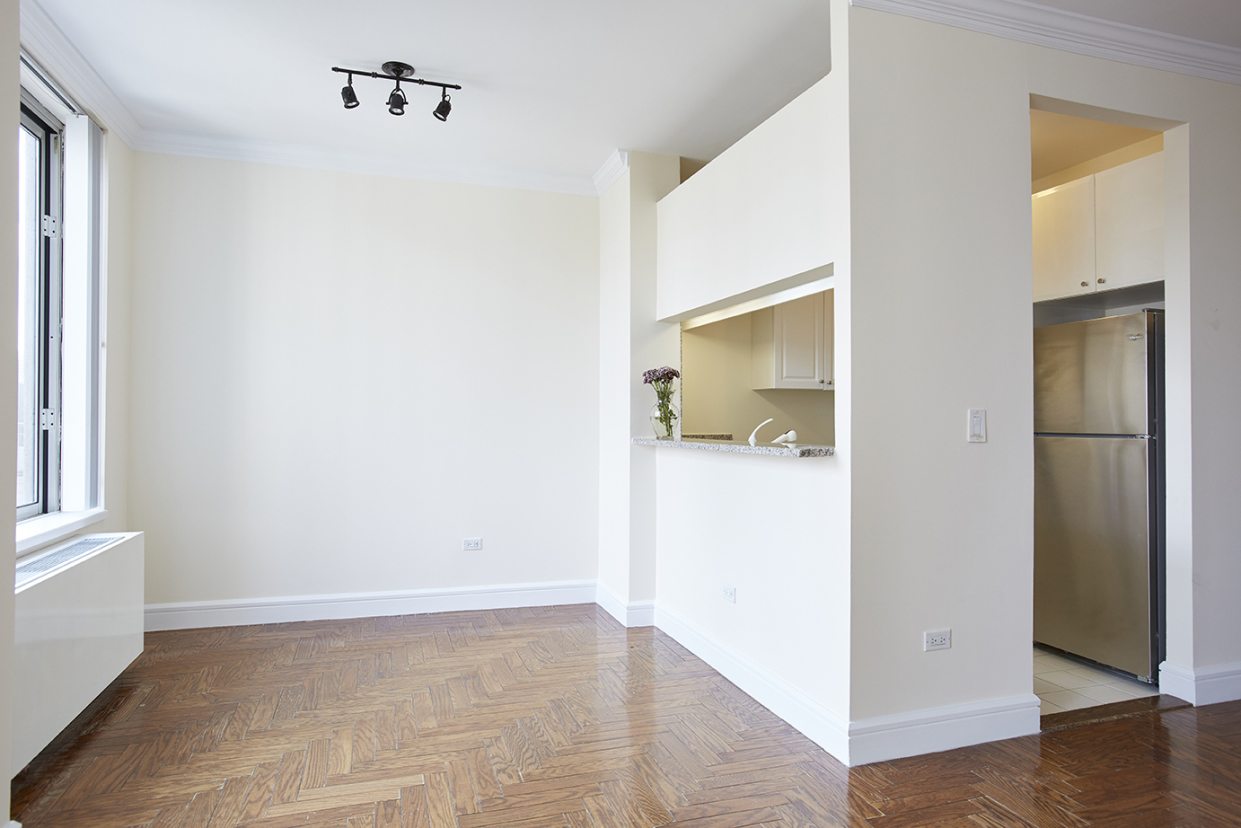 200 Riverside Boulevard, Unit G17 Manhattan, NY 10069 - Photo 4 of 11