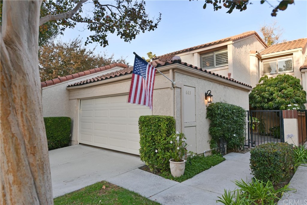 663 Colonial Circle Fullerton, CA 92835 - Photo 4 of 46