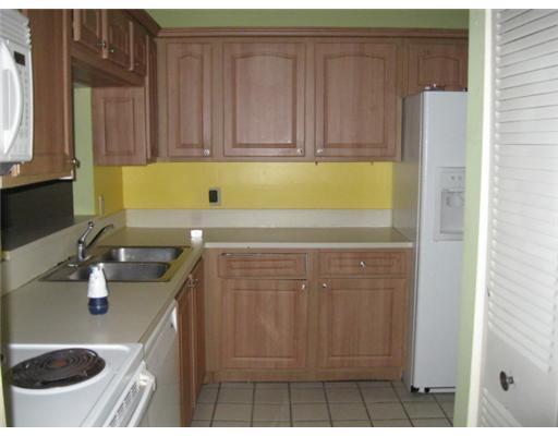 693 Racquet Club Road, Unit 1 Weston, FL 33326 - Photo 3 of 4