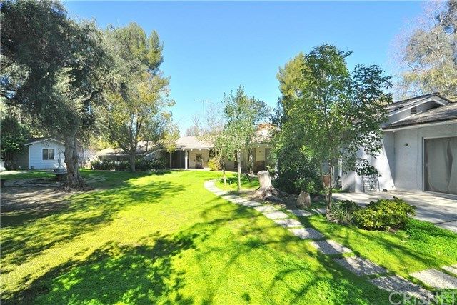 $2,000,000 | 23712 Twin Oaks Place, Hidden Hills, CA 91302