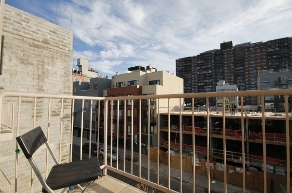 29 Meserole St, Unit 2F Brooklyn, NY 11206 - Photo 5 of 6