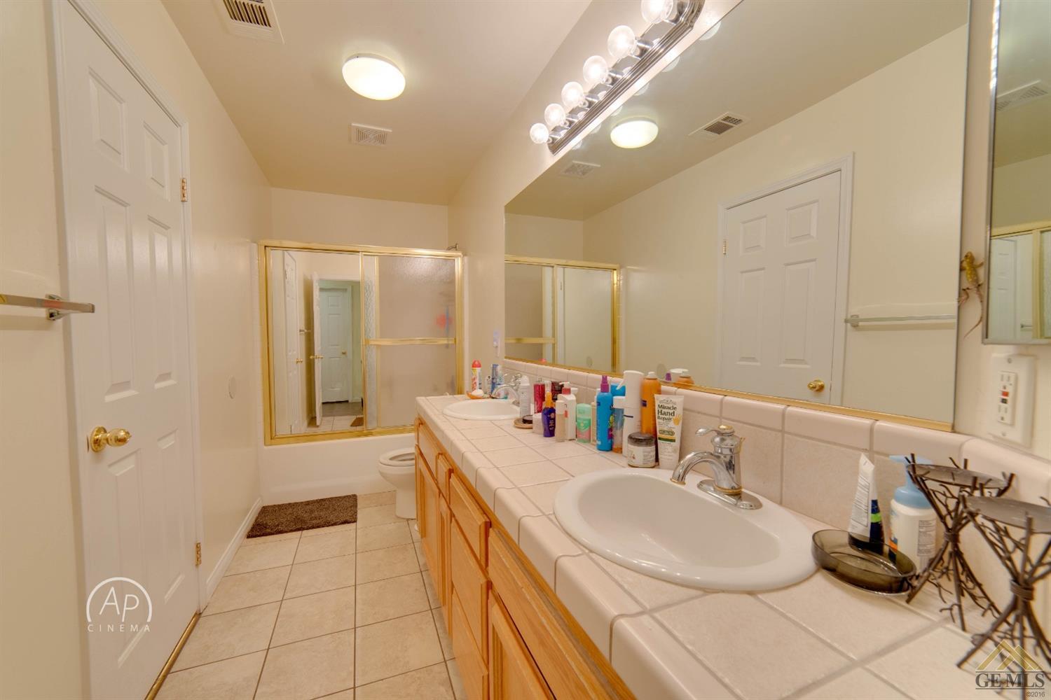 6902 Akers Road Bakersfield, CA 93313 - Photo 16 of 24