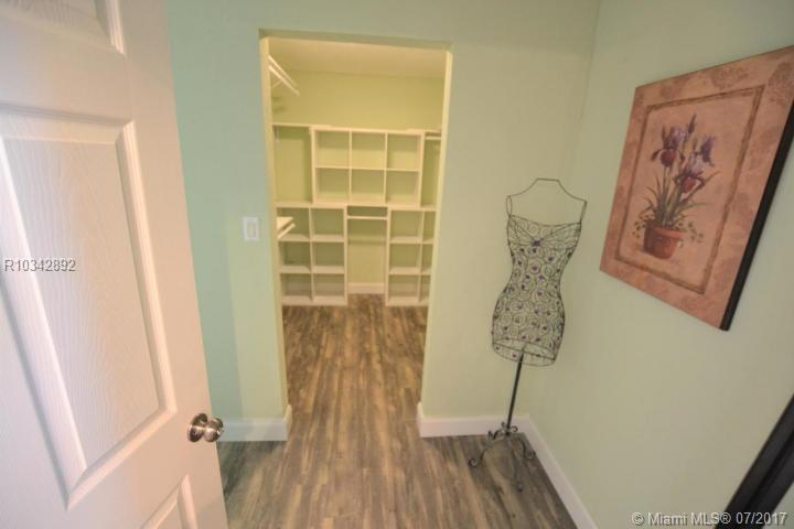 2428 Rue Road West Palm Beach, FL 33415 - Photo 18 of 68