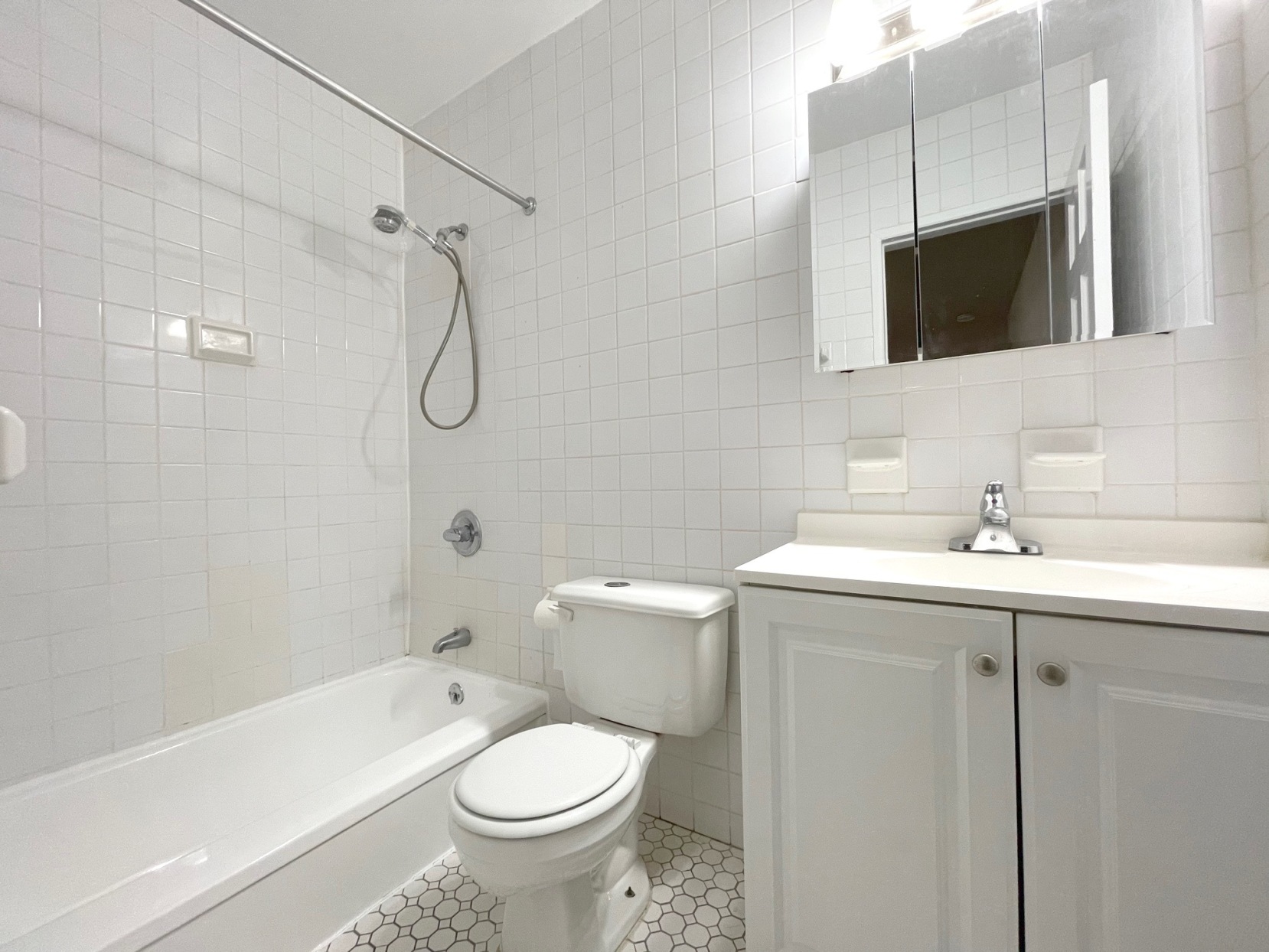 259 West 19th Street, Unit 2SW Manhattan, NY 10011 - Photo 4 of 6
