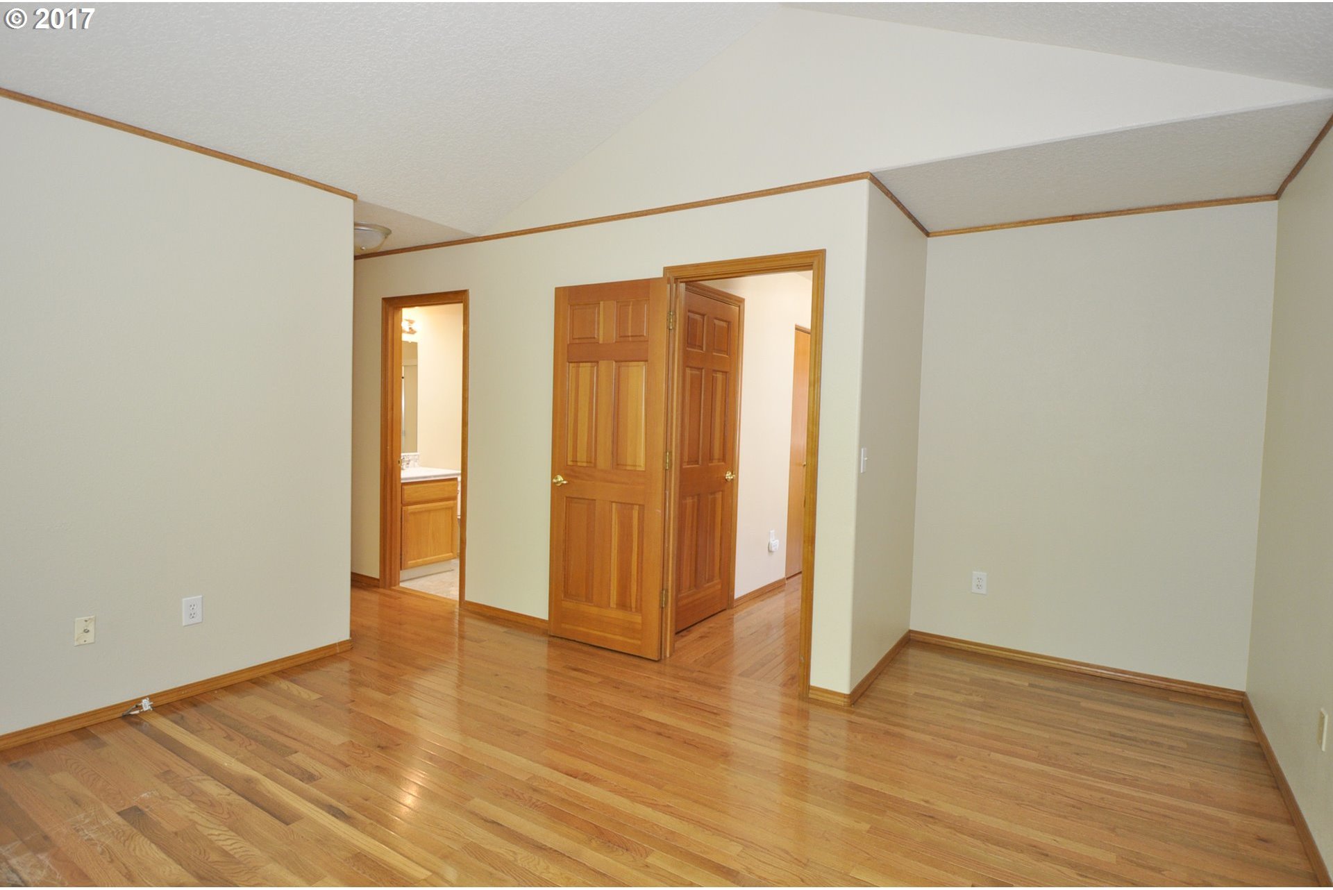 440 Northeast Roth Street Portland, OR 97211 - Photo 18 of 19 Gallery Image 18