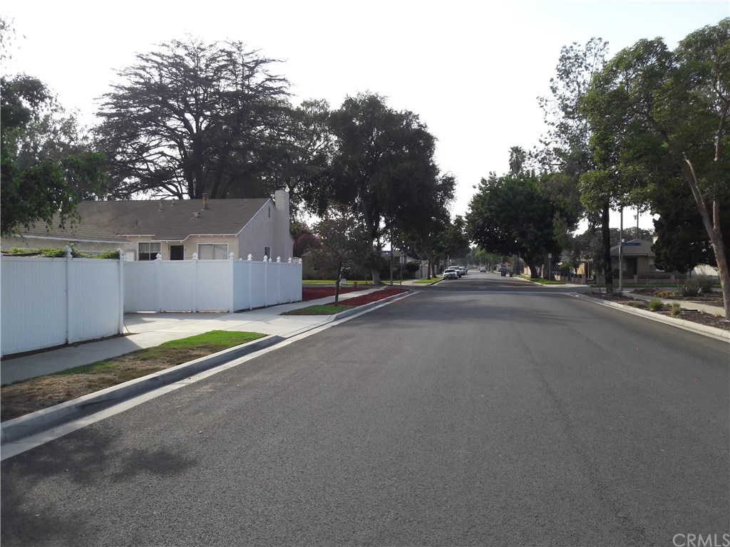 2890 Eucalyptus Avenue Long Beach, CA 90806 - Photo 8 of 44