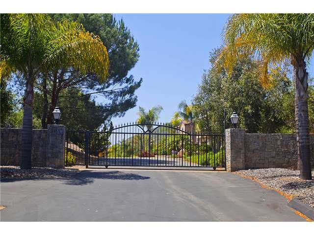 2978 Wahupa Ranch Road Escondido, CA 92029 - Photo 2 of 25 Gallery Image 2