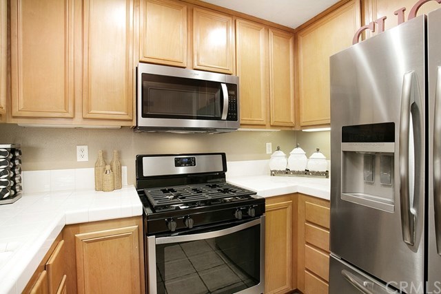 19 Garrison Loop Ladera Ranch, CA 92694 - Photo 8 of 24