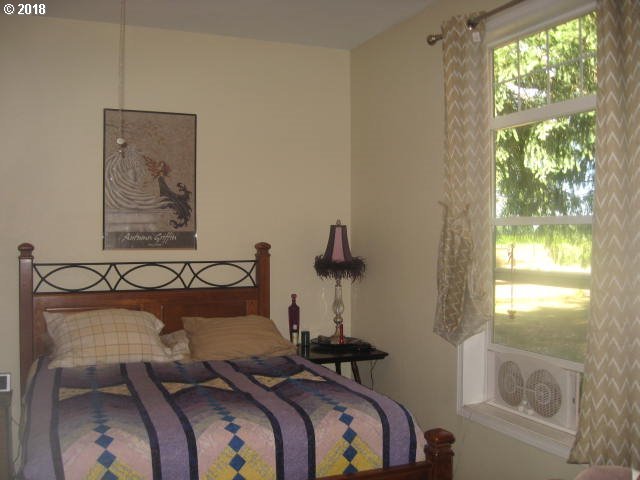 25877 South Rhoten Road Aurora, OR 97002 - Photo 4 of 24