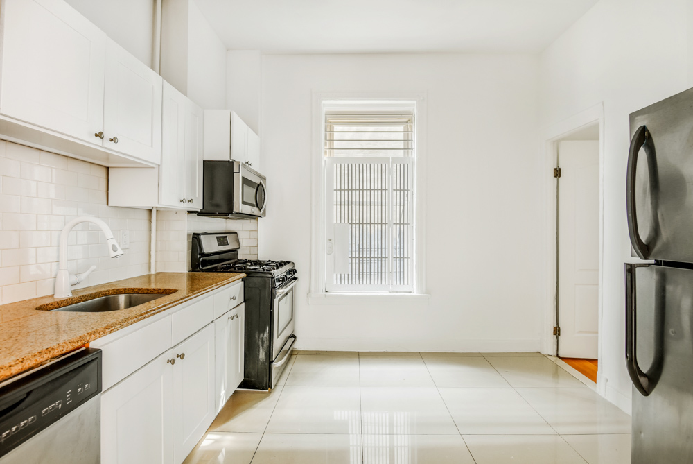 293 Stuyvesant Avenue, Unit 1L Brooklyn, NY 11233 - Photo 6 of 8