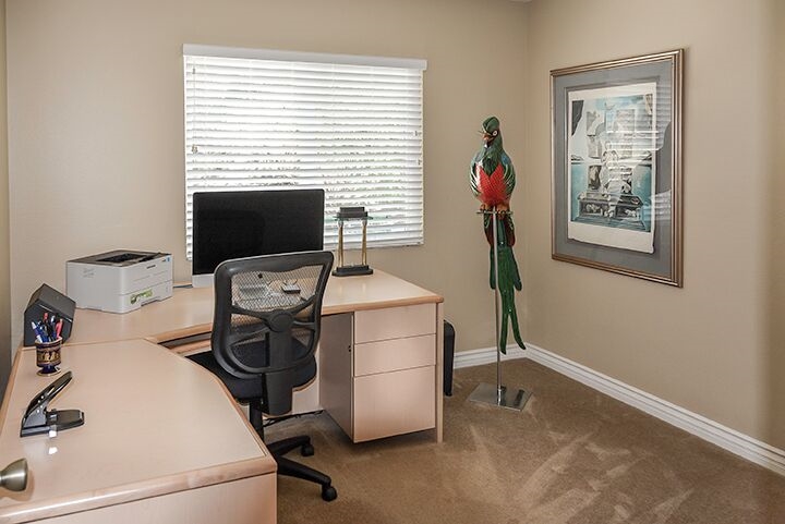 4582 Blackwell Road Oceanside, CA 92056 - Photo 9 of 23 Downstairs bedroom