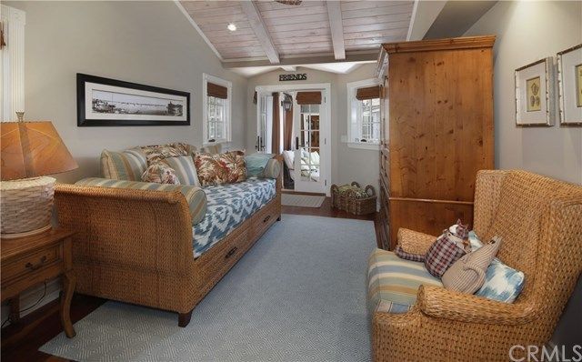 $2,500,000 | 218 Apolena Avenue, Newport Beach, CA 92662