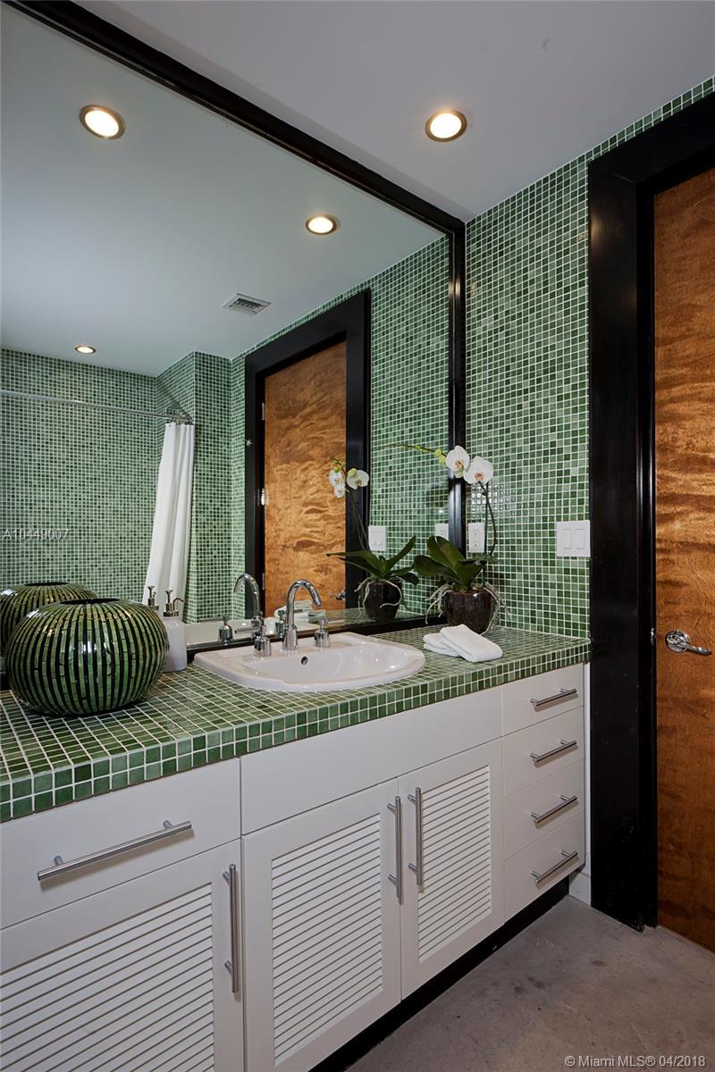 4080 Douglas Road Coconut Grove, FL 33133 - Photo 11 of 27