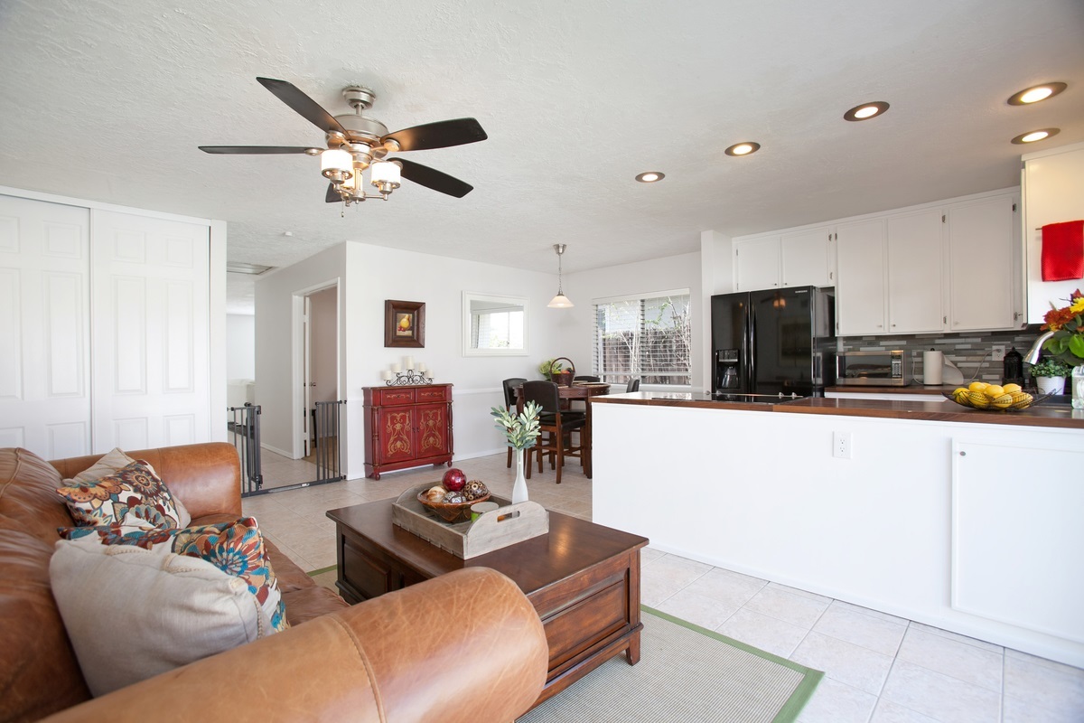 3123 Villa Colina Spring Valley, CA 91978 - Photo 6 of 25 Gallery Image 6