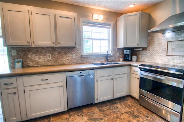 3986 Hoods Branch Road Springfield, TN 37172 - Photo 11 of 30