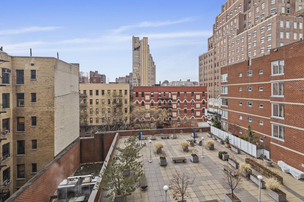 270 West 17th Street, Unit 5C Manhattan, NY 10011 - Photo 6 of 7