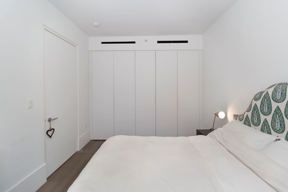 429 Kent Avenue, Unit 330 Brooklyn, NY 11249 - Photo 5 of 8