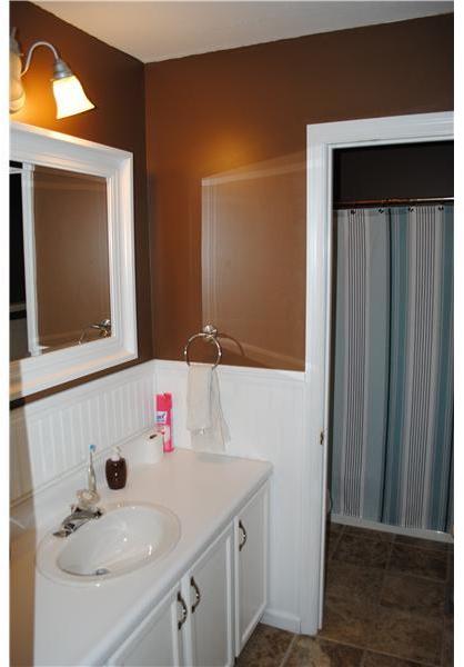 223 Randy Lane Coraopolis, PA 15108 - Photo 10 of 25 Gallery Image 10