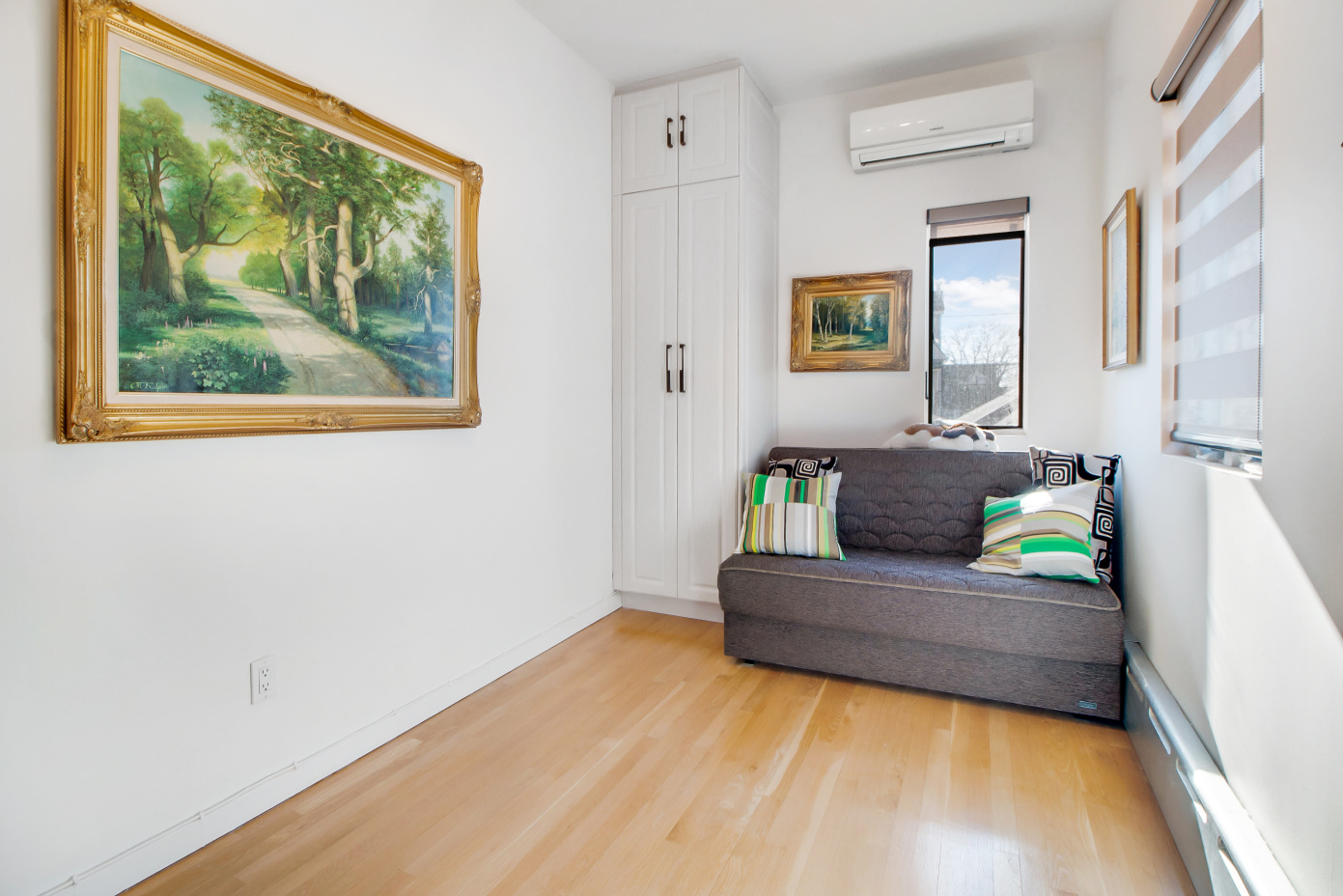 168 Norfolk Street Compass