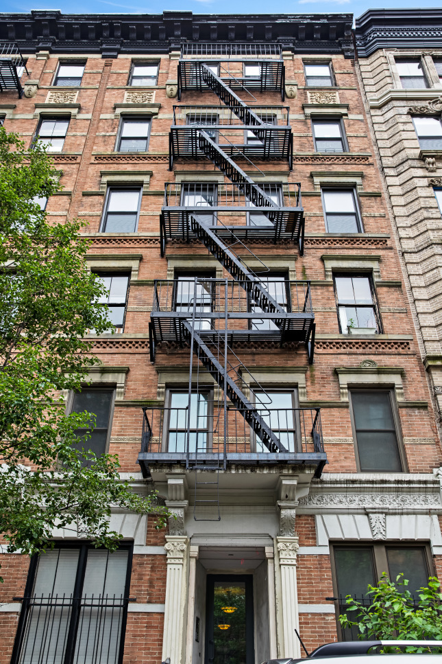 248 E 7th St, Manhattan, NY 10009 - Photo 1 of 2