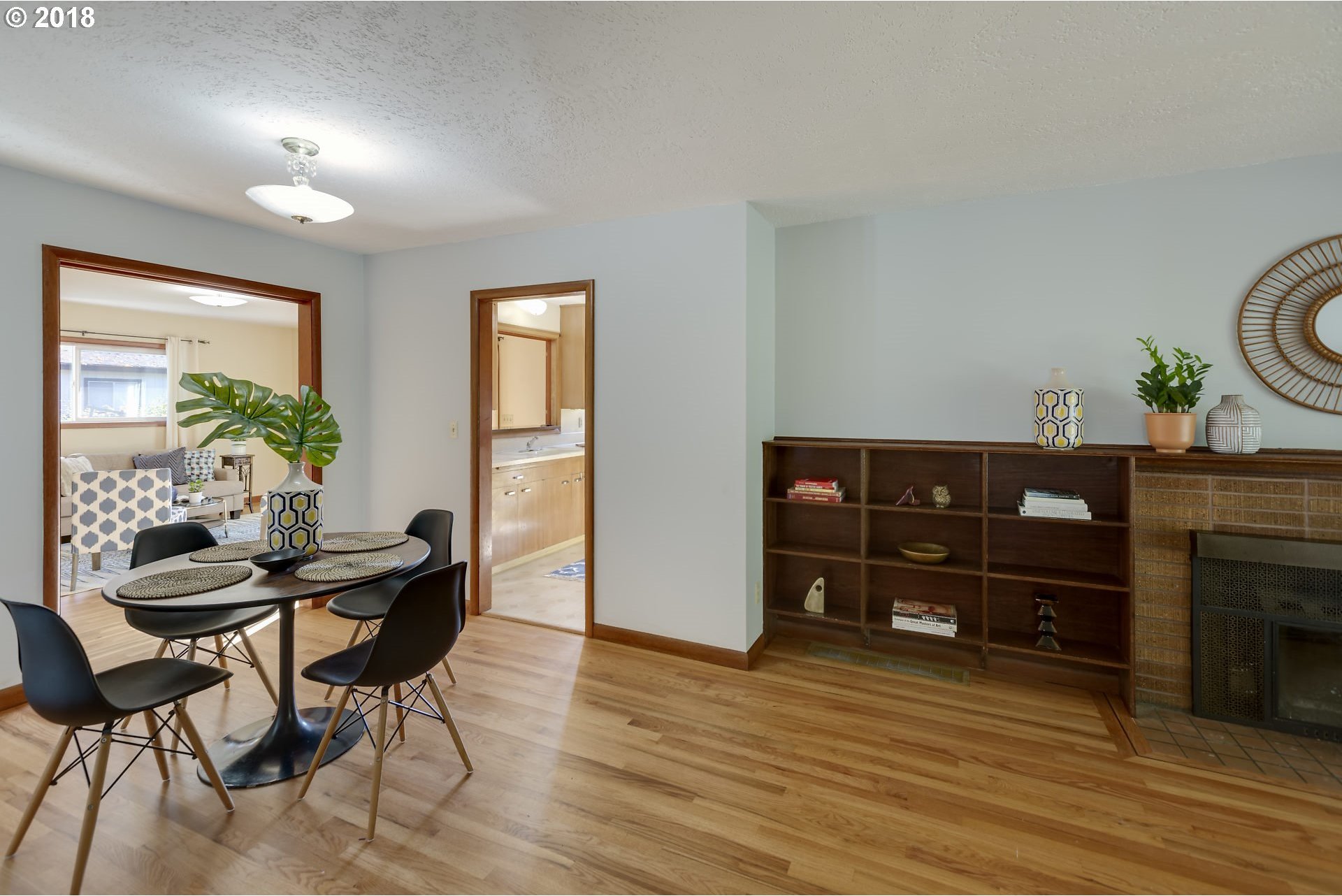 8434 Southwest 10th Avenue Portland, OR 97219 - Photo 10 of 22 Gallery Image 10