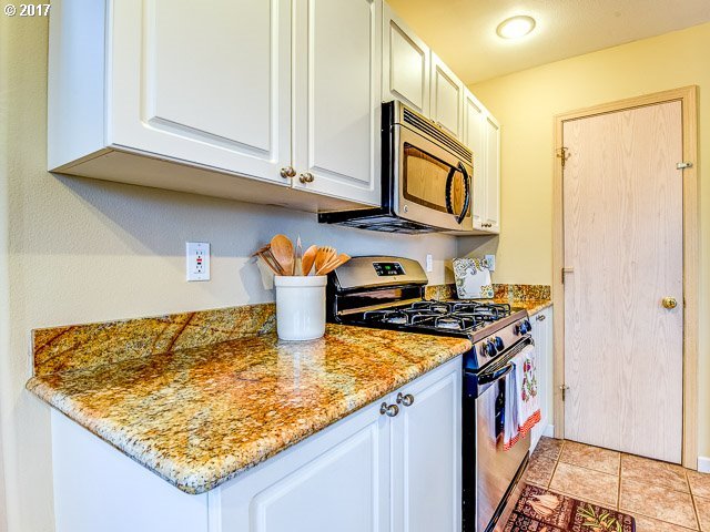 15725 Northwest Rondos Drive Portland, OR 97229 - Photo 27 of 32 Gallery Image 27