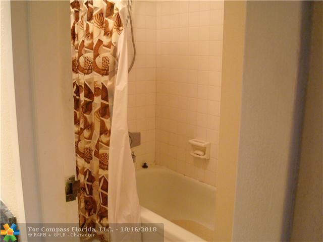 4324 Northwest 9th Avenue, Unit 73B Pompano Beach, FL 33064 - Photo 10 of 11