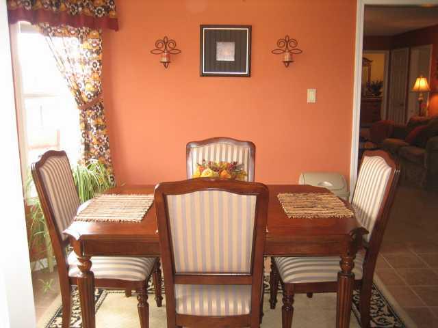 6164 Chase Road Millington, TN 38053 - Photo 6 of 12 Warm breakfast room adjoins kitchen.