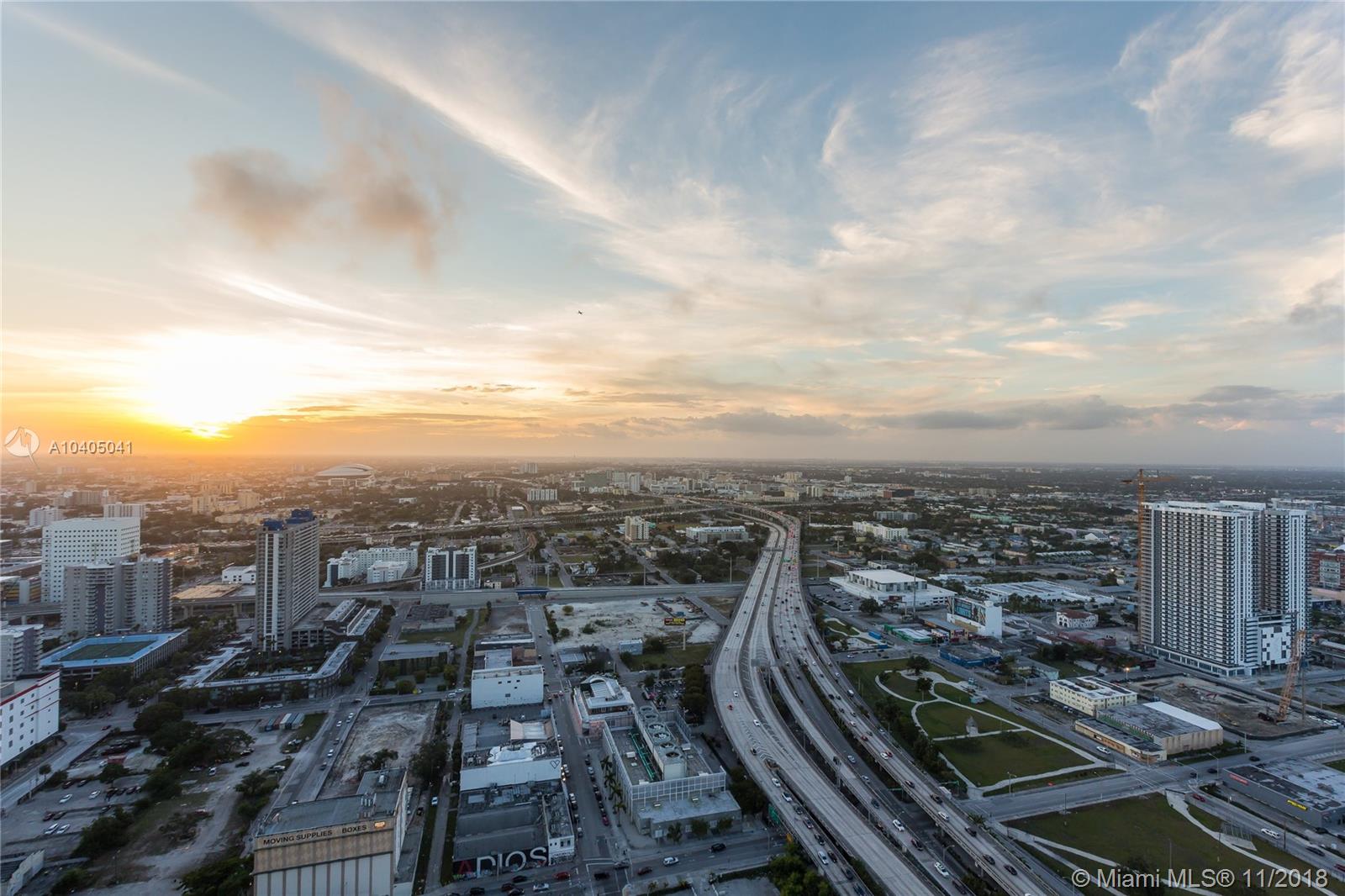 1040 Biscayne Boulevard, Unit 4407 Miami, FL 33132 - Photo 25 of 33