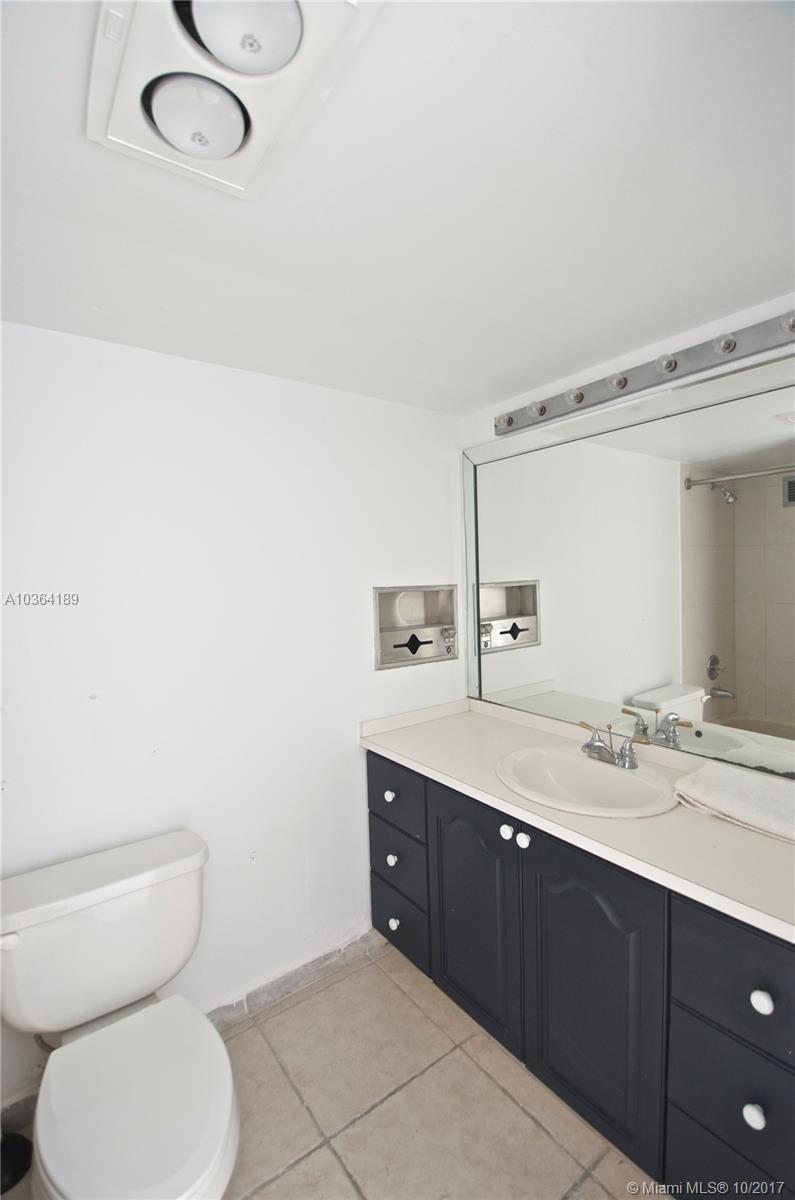 555 Northeast 15th Street, Unit 409 Miami, FL 33132 - Photo 8 of 12