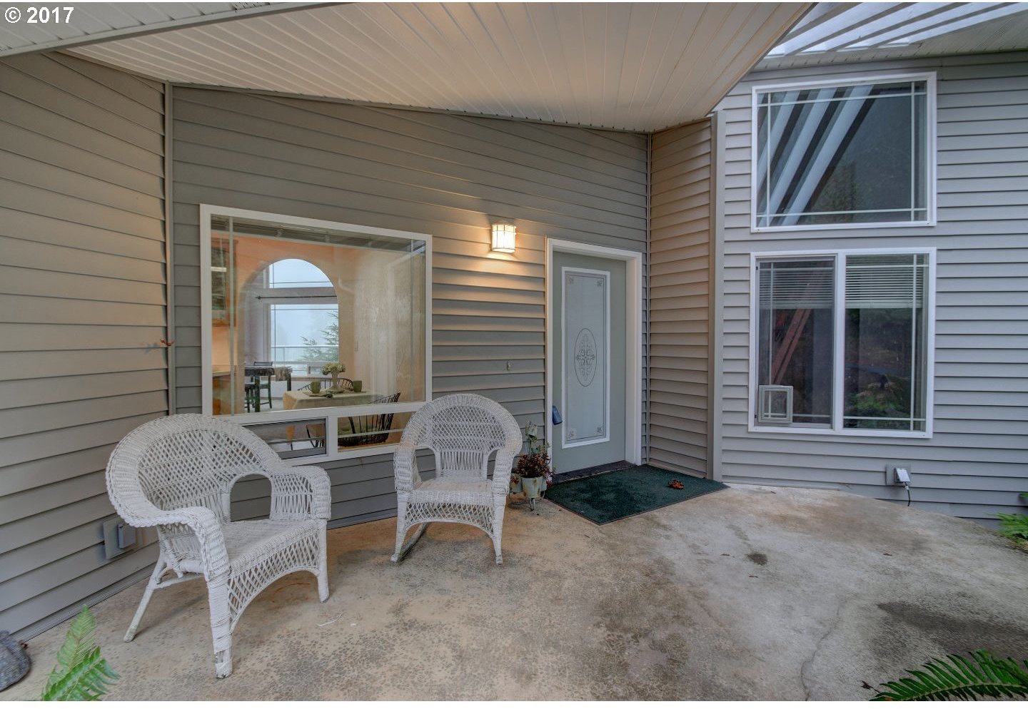 328 Niemi Road Longview, WA 98632 - Photo 2 of 32