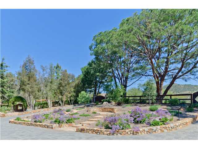14544 Millards Road Poway, CA 92064 - Photo 3 of 25