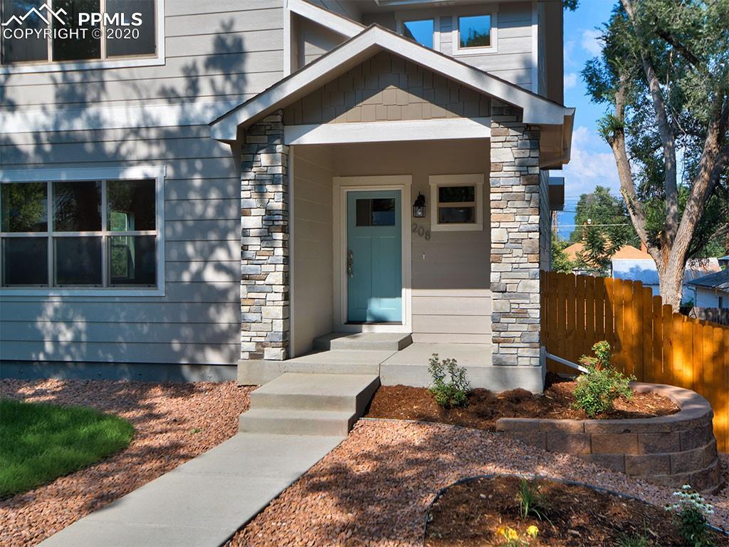 208 Custer Avenue Colorado Springs, CO 80903 - Photo 2 of 36
