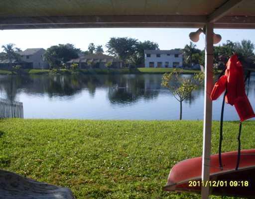 9840 Southwest 3rd Street Pembroke Pines, FL 33025 - Photo 15 of 17