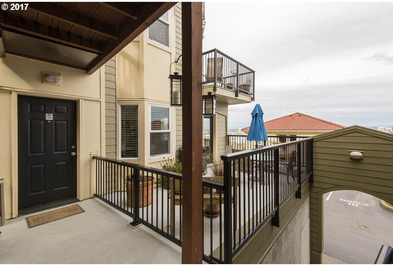 423 Northwest Uptown Terrace, Unit 1A Portland, OR 97210 - Photo 2 of 18