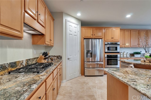 1740 Oakridge Drive Corona, CA 92882 - Photo 12 of 45