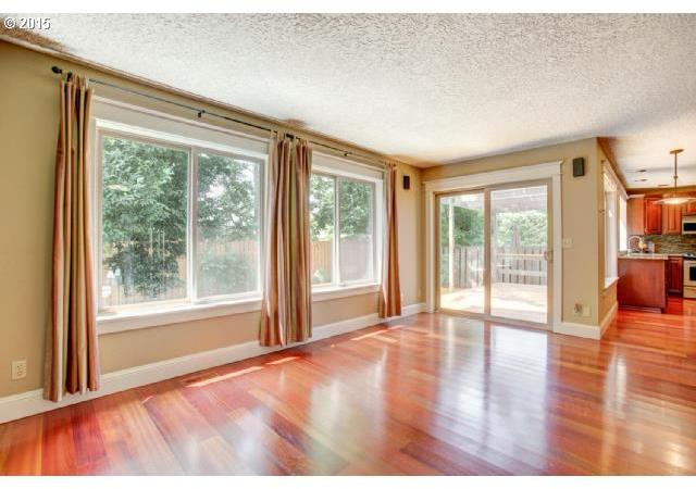 11748 Southwest Swendon Loop Tigard, OR 97223 - Photo 5 of 16 Gallery Image 5