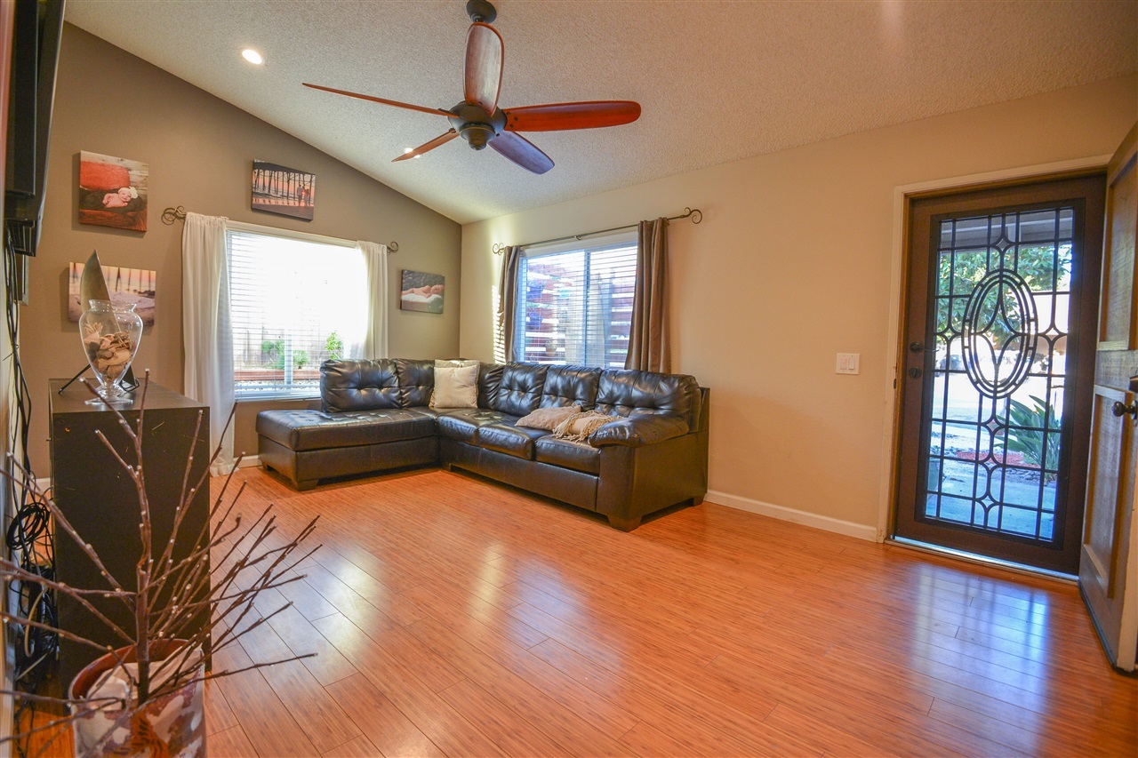 3981 Johnson Drive Oceanside, CA 92056 - Photo 3 of 25