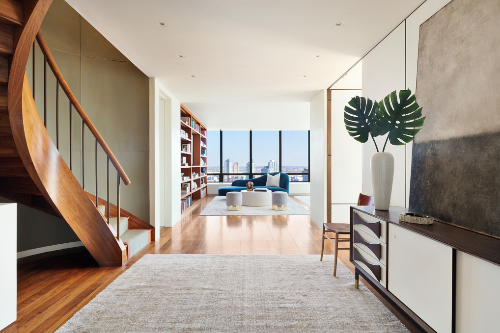 870 United Nations Plaza, Unit PH37E/38E Manhattan, NY 10017 - Photo 2 of 21