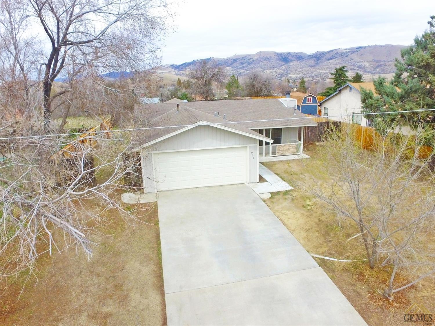 19717 Meadows Road Tehachapi, CA 93561 - Photo 5 of 35 Gallery Image 5